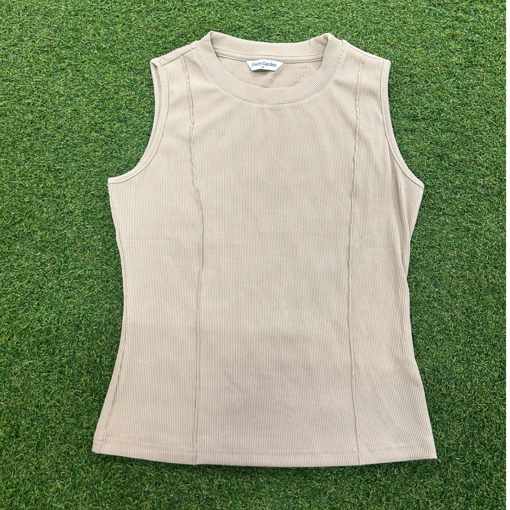 Pretty Garden Beige Ribbed Sleeveless Crew Neck Top Exposed Seam Size M